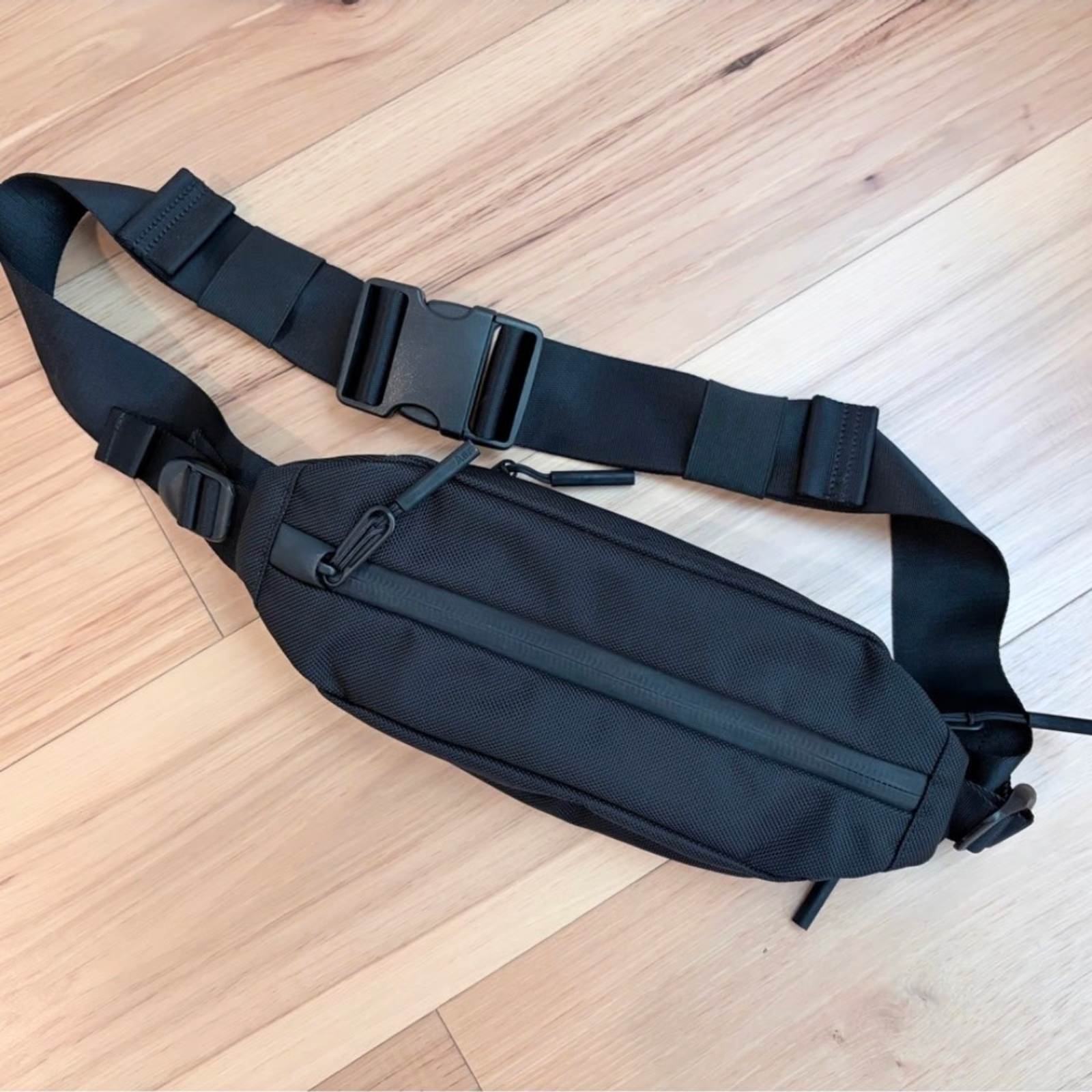 City Sling Bag thumbnail 3